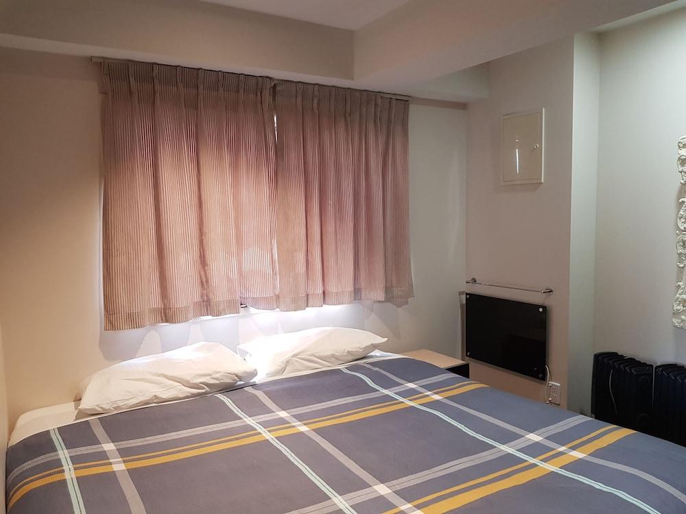 Aparthotel Empire 3*