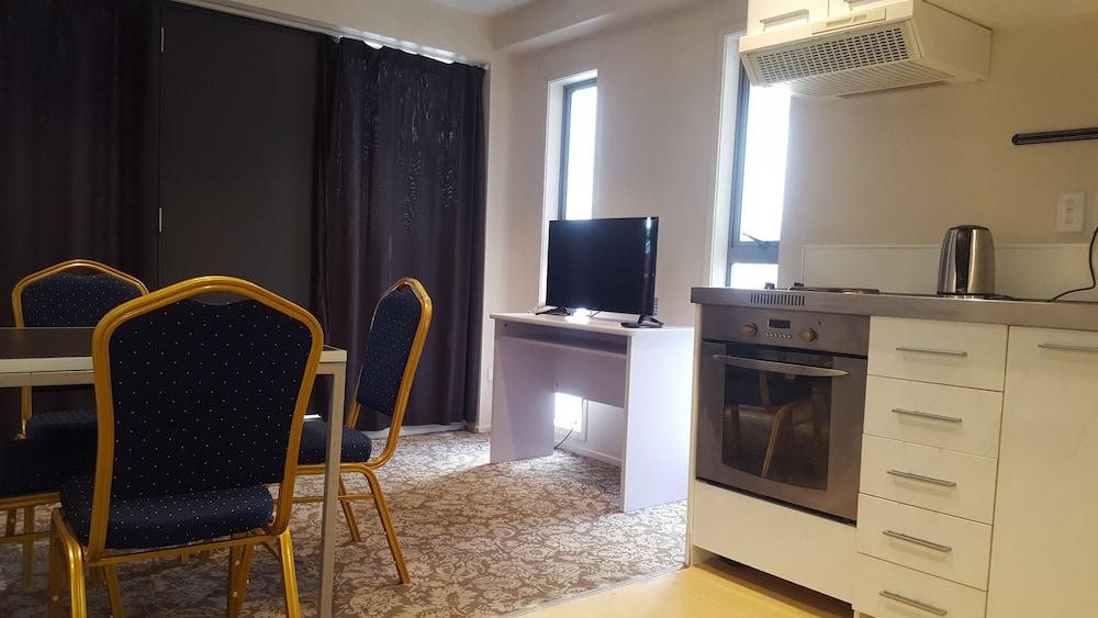 Empire Aparthotel 3*