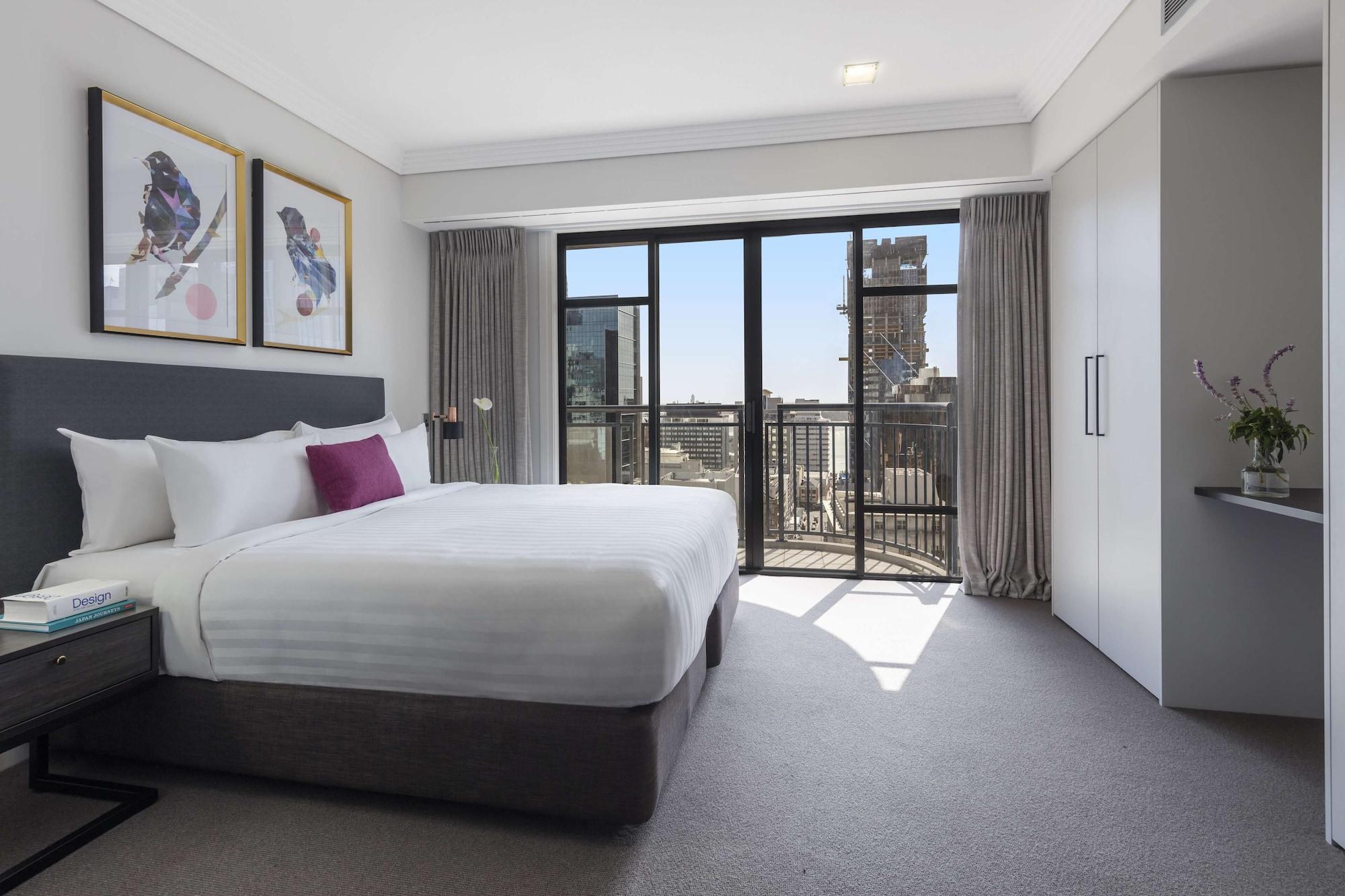 Avani Metropolis Residences 4*