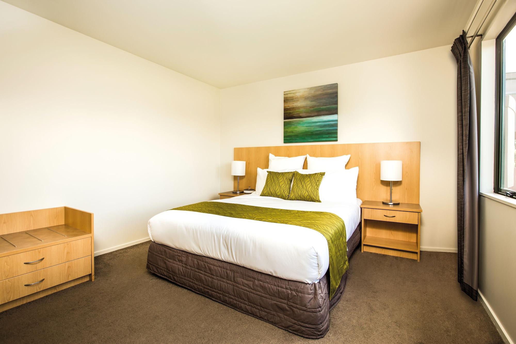 Edit Auckland Greenlane Hotel