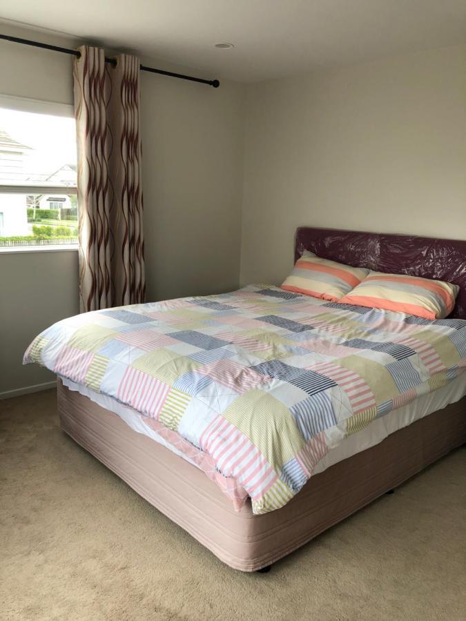 Brand New Bedroom In Karaka Hospedagem domiciliar Auckland