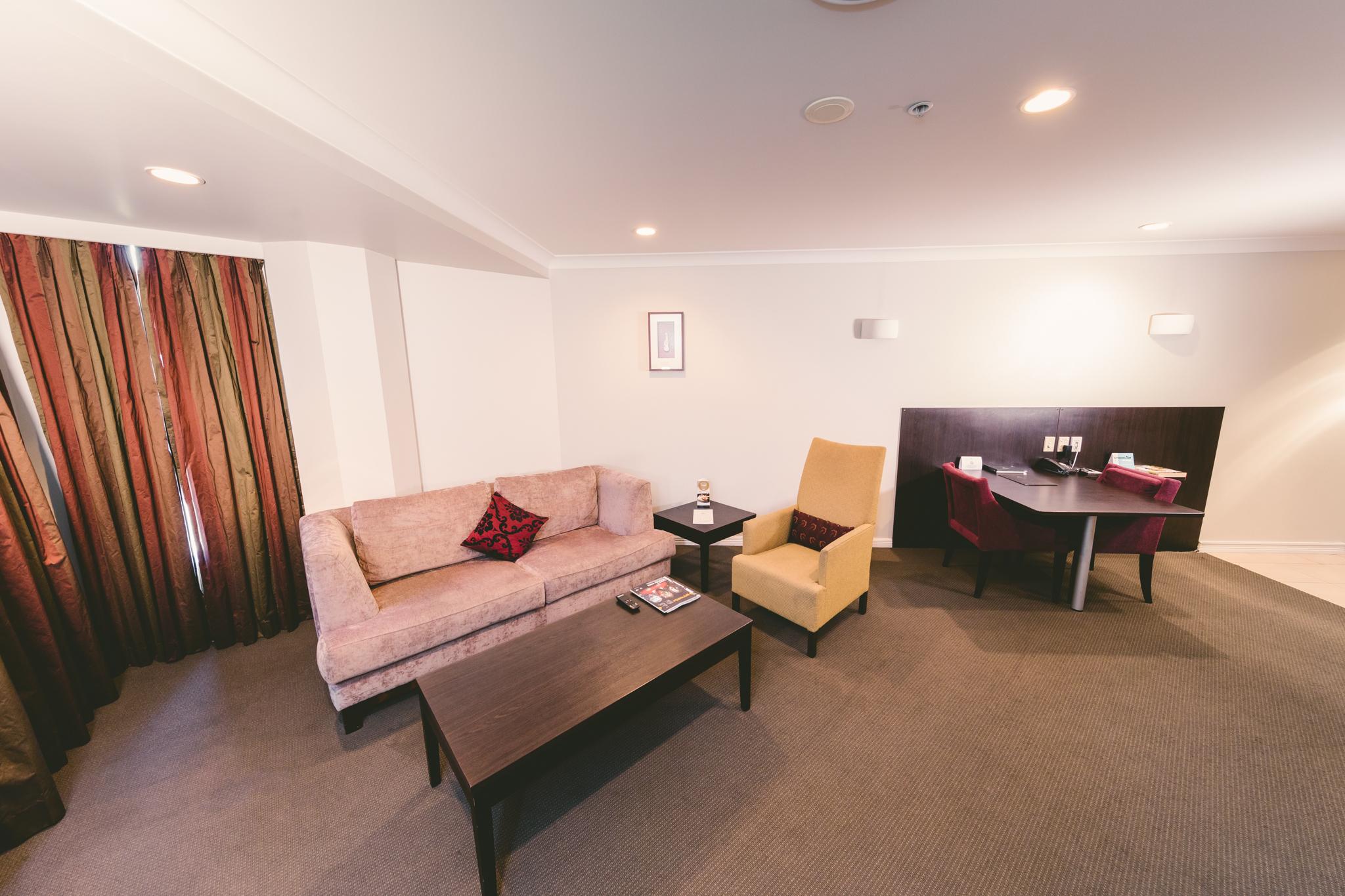 Parkside & Hotel