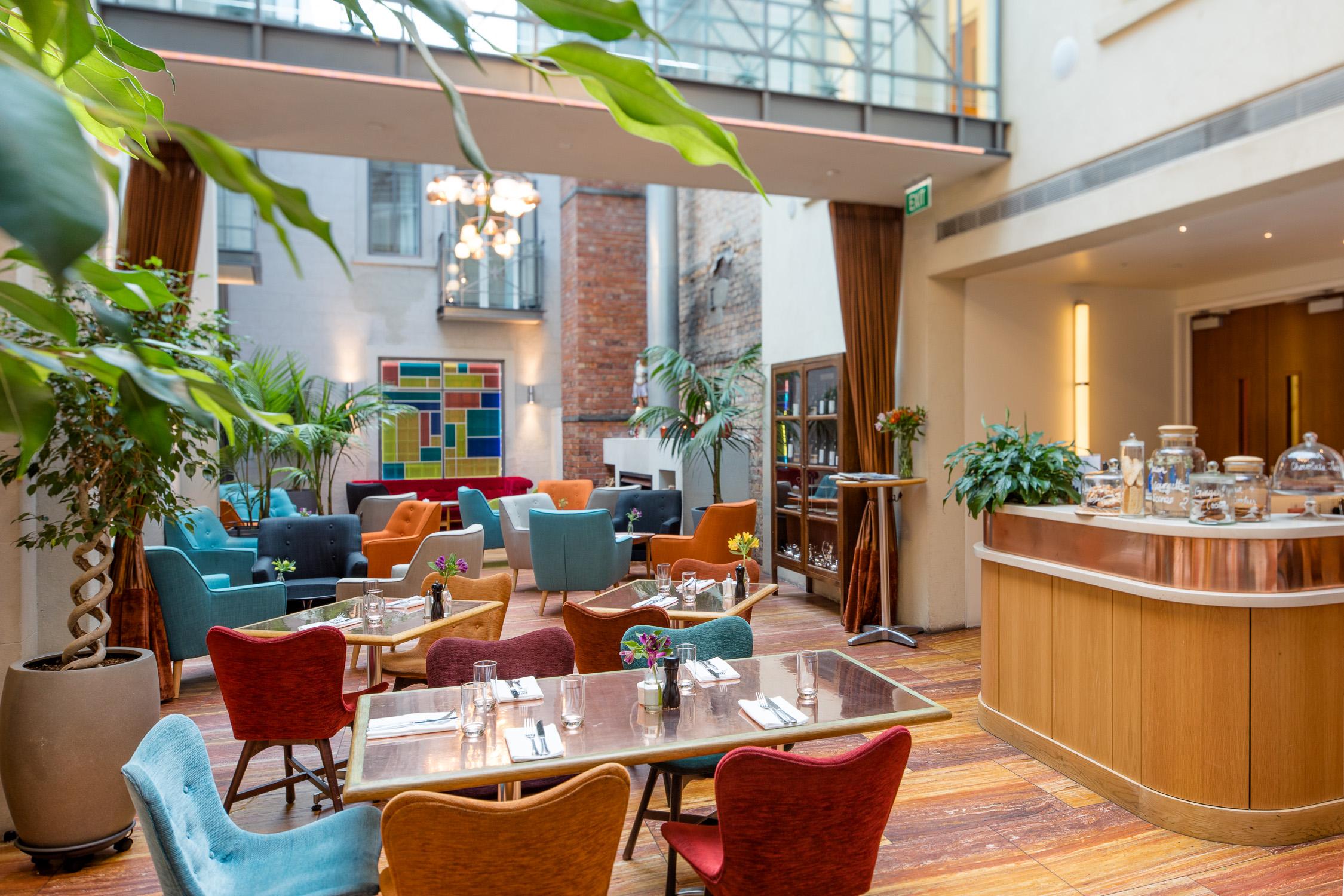 Debrett Auckland