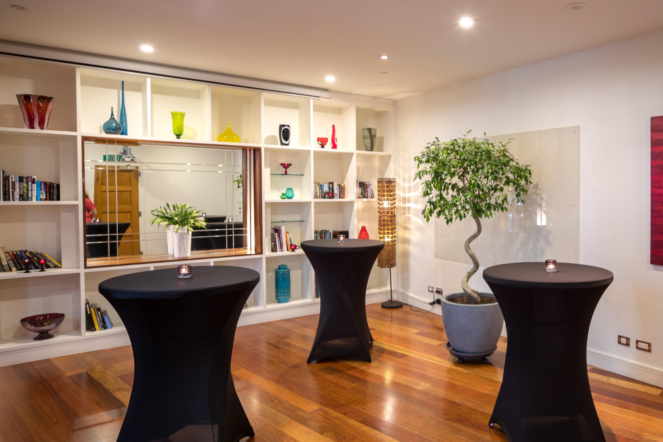 Debrett Auckland