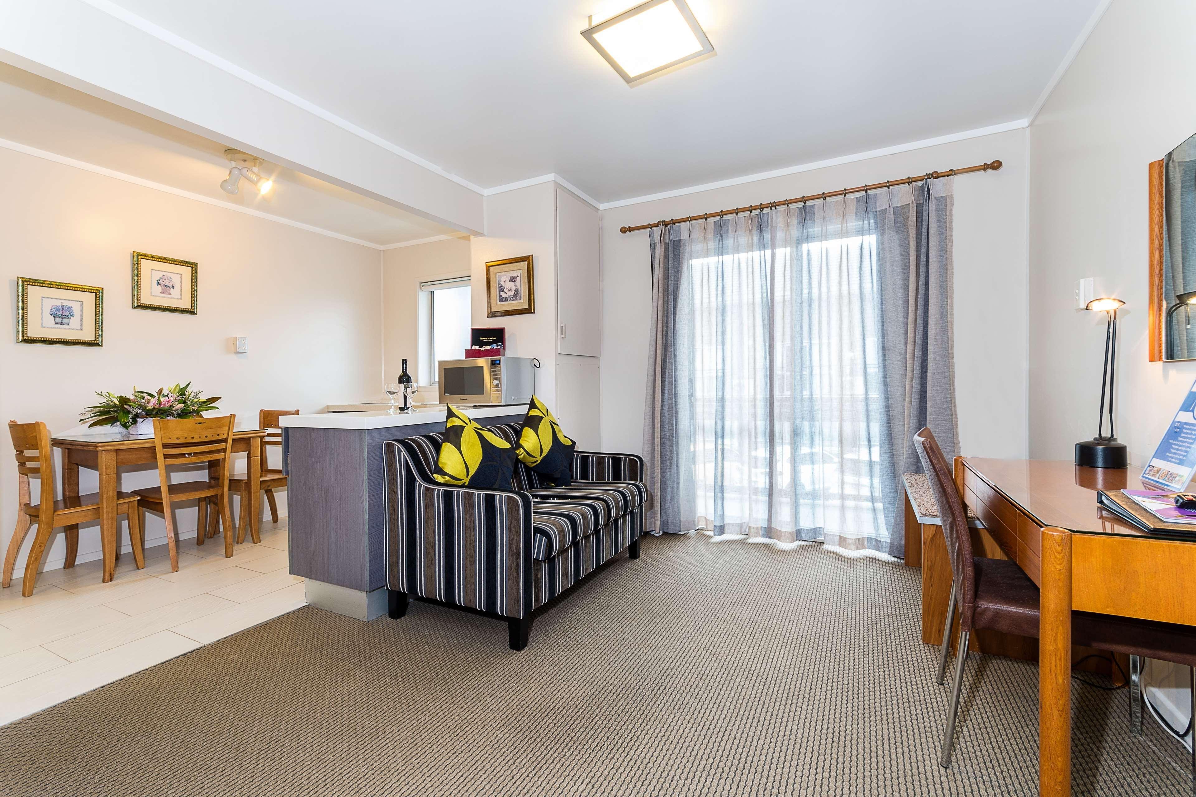 Western Newmarket & Motel