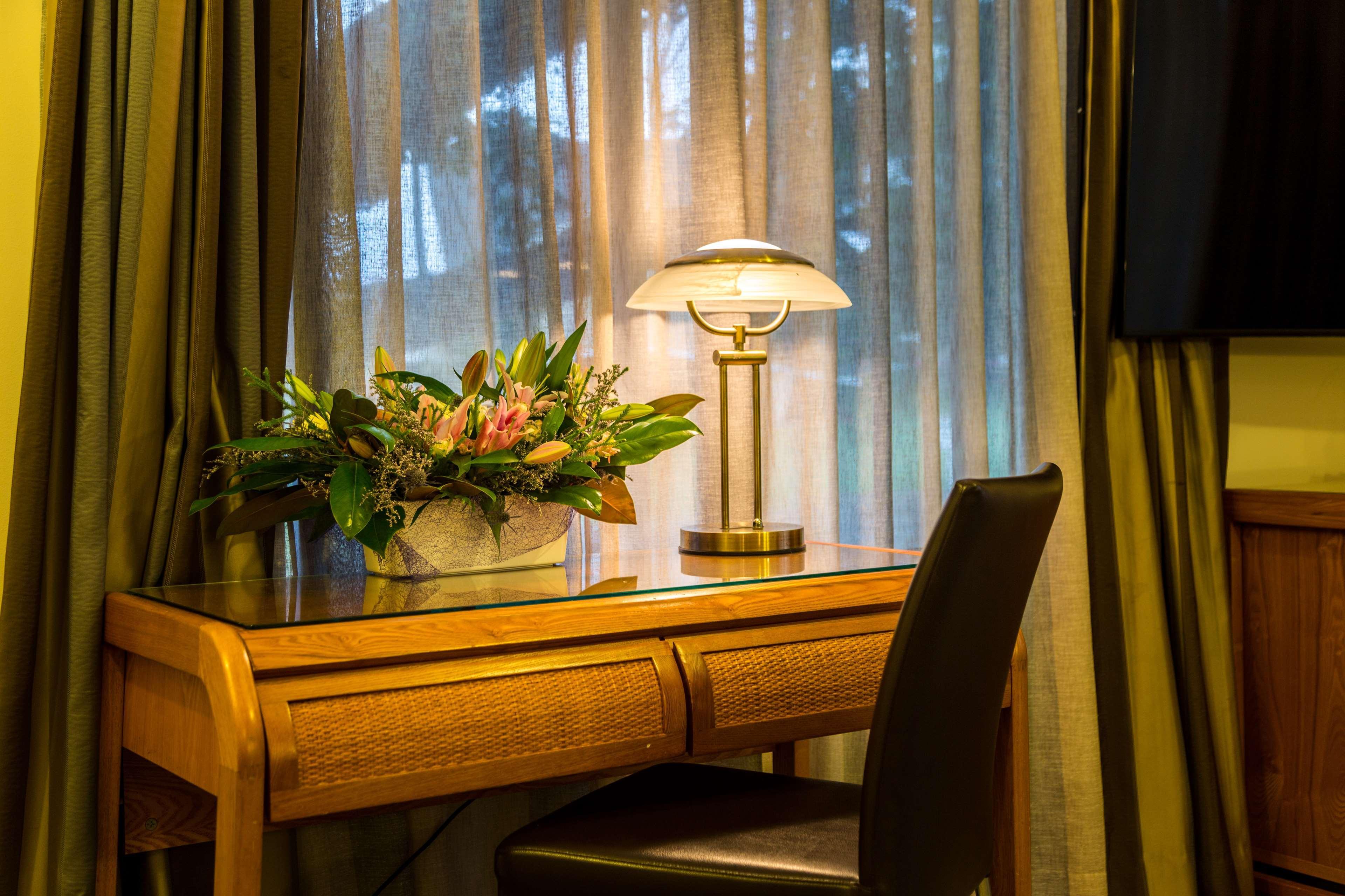 Western Newmarket & Motel 4*