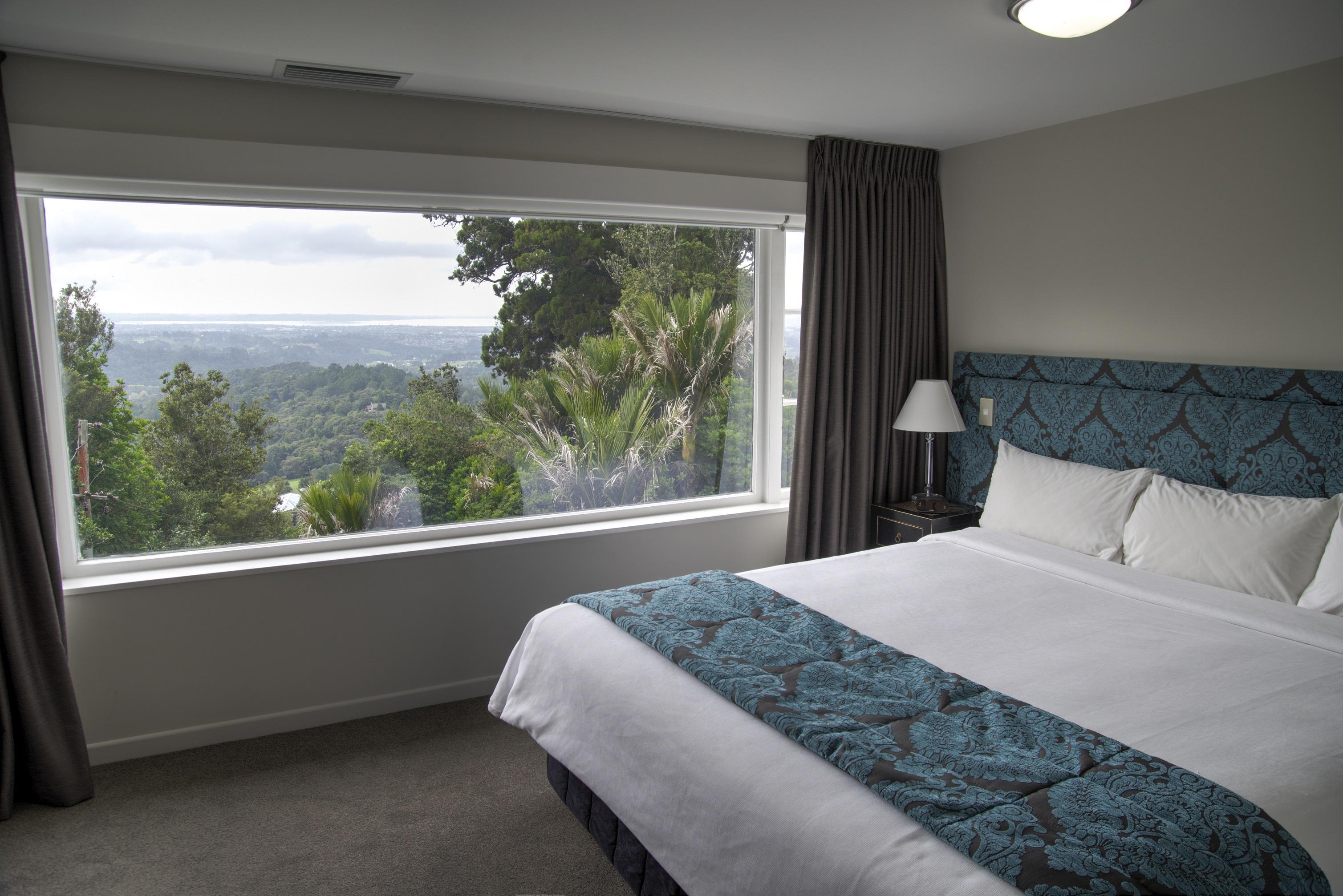 Hotel Waitakere &