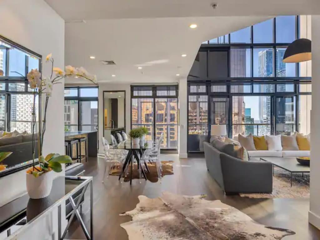 Penthouse Sophistication On Queen Street Auckland