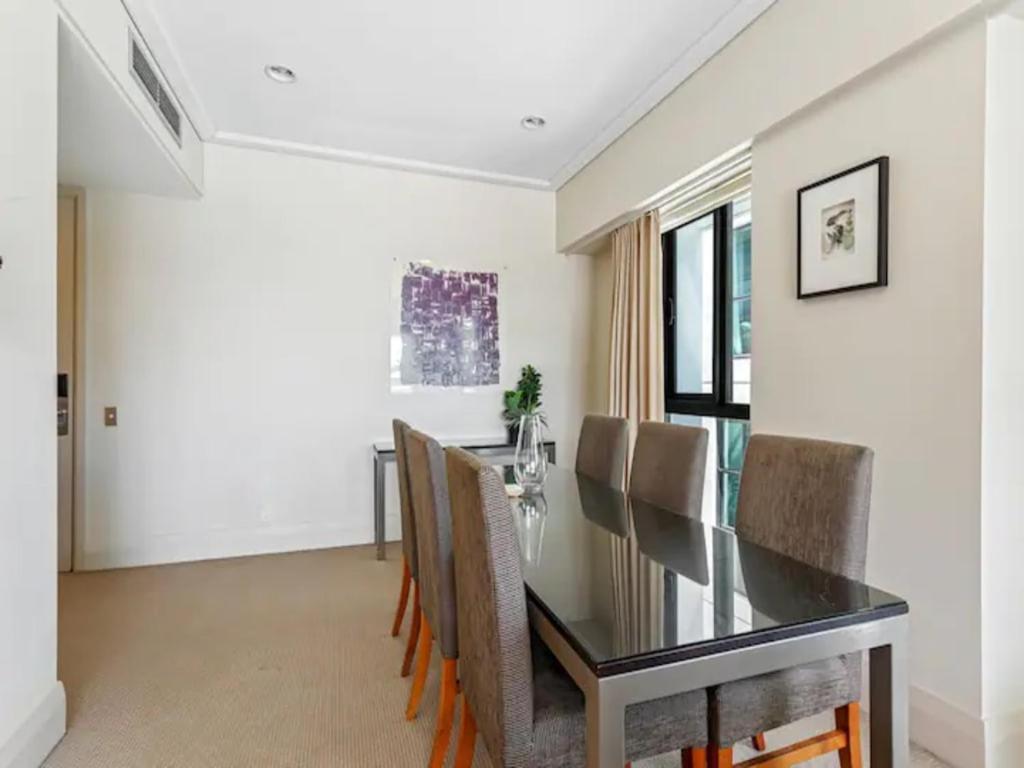Viaduct 1-bedroom With Balcony! Apartamento *