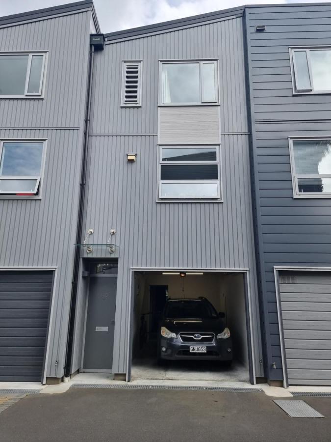 Apartamento Spacious Near Cbd Pool Parking 3br