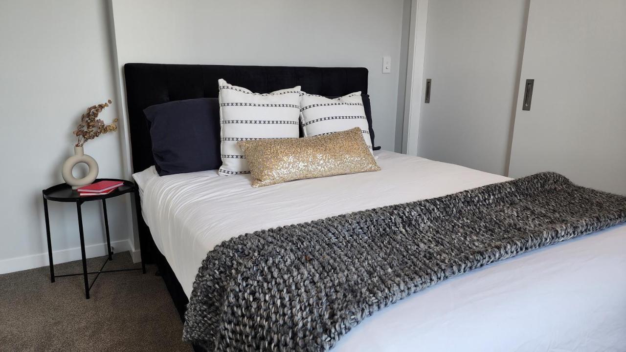 Enfield Lux * Auckland