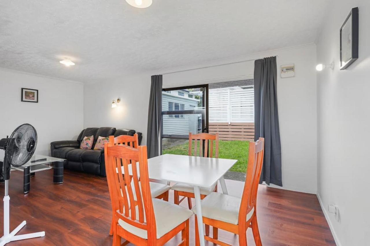 Holiday home Cosy Renovated Two Bed Garden Apt - Wifi - Netflix Auckland