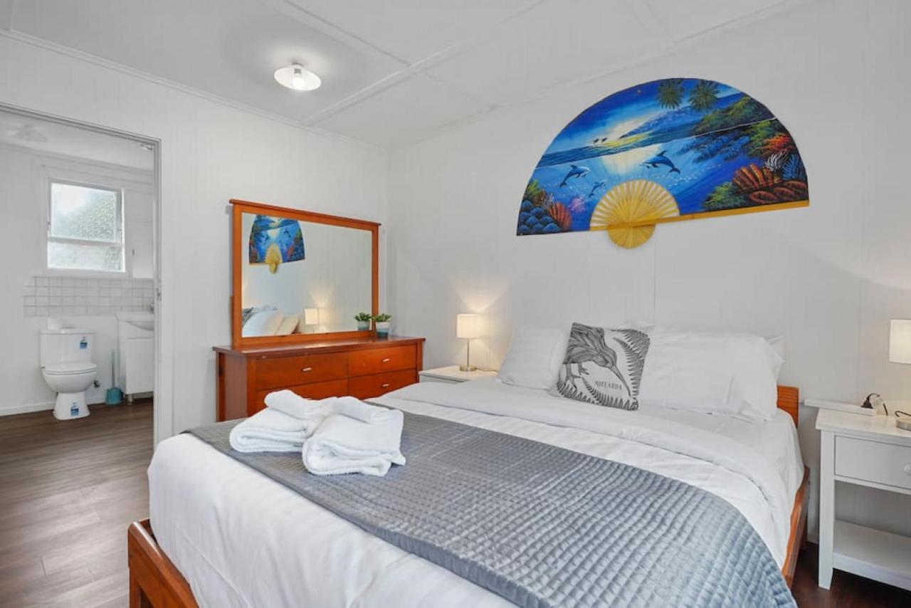 Cosy Renovated Two Bed Garden Apt - Wifi - Netflix