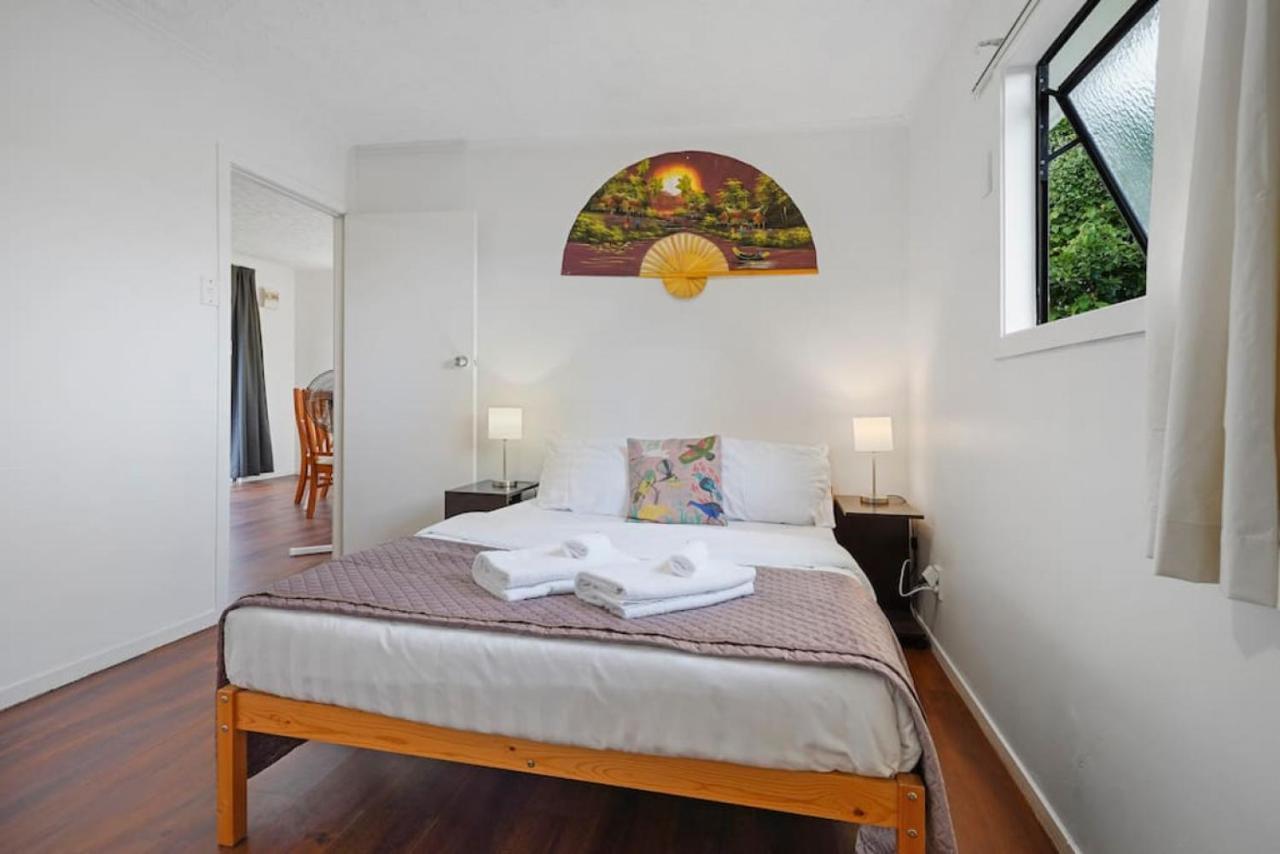 Cosy Renovated Two Bed Garden Apt - Wifi - Netflix Holiday home