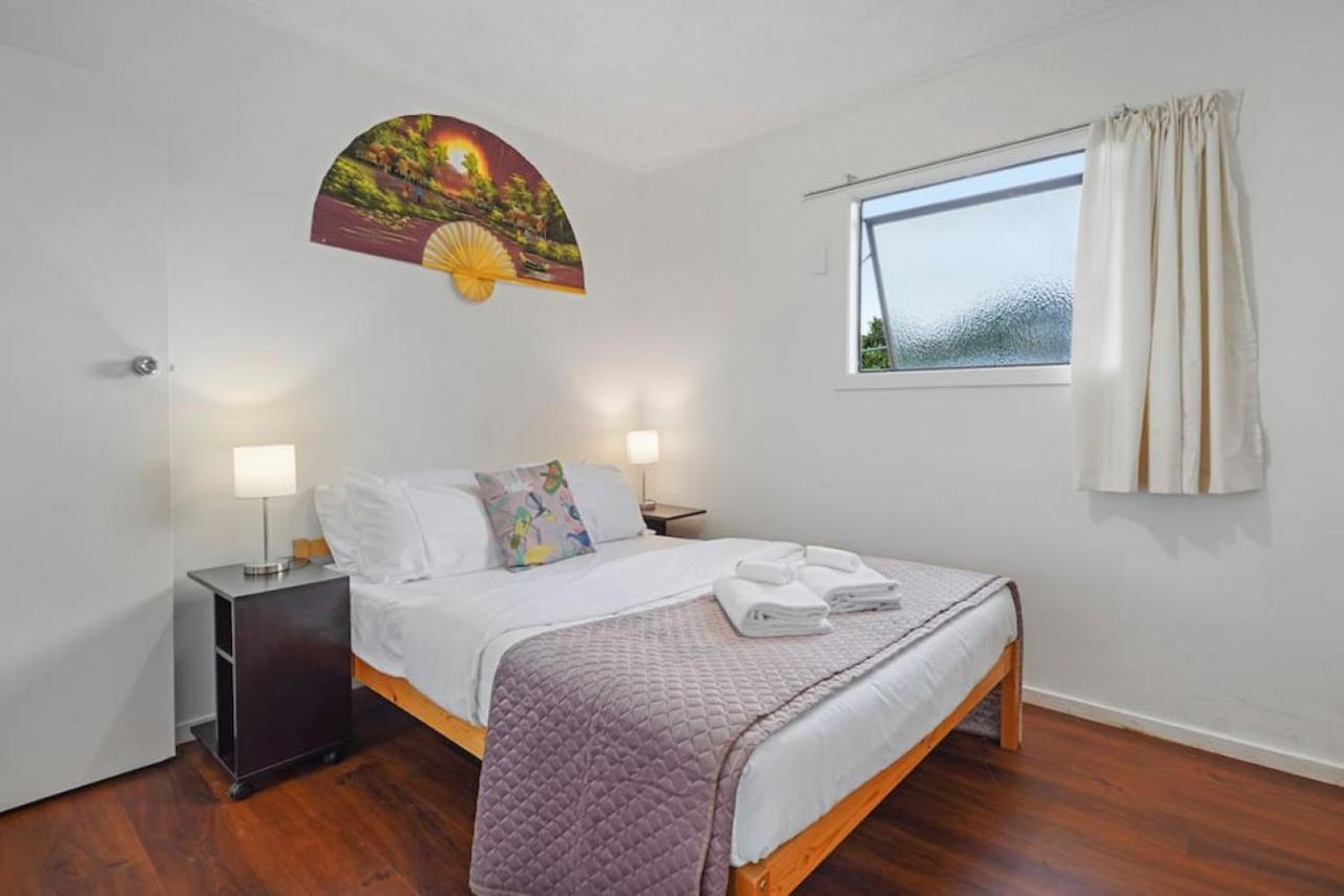 Cosy Renovated Two Bed Garden Apt - Wifi - Netflix