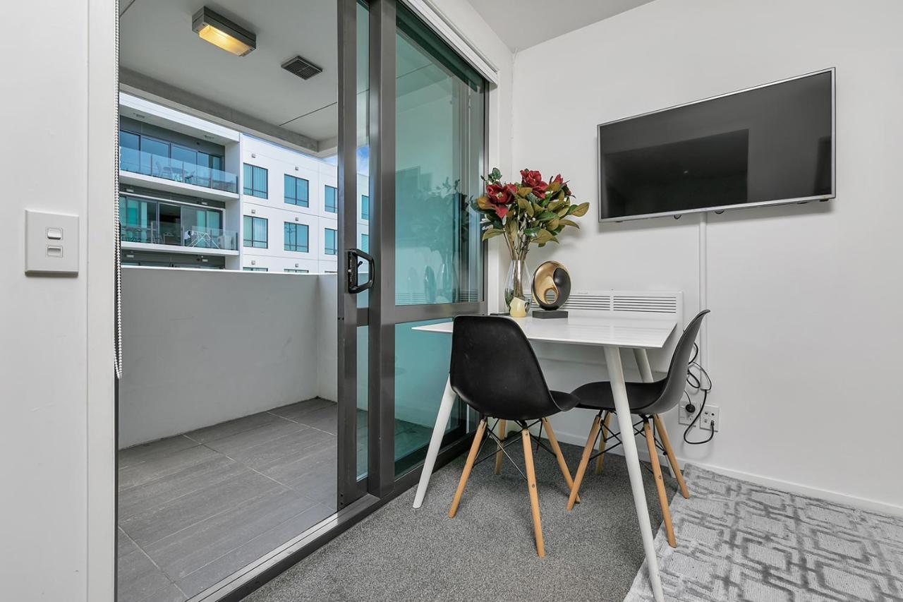 Dockside Delight + Cp! Apartment *