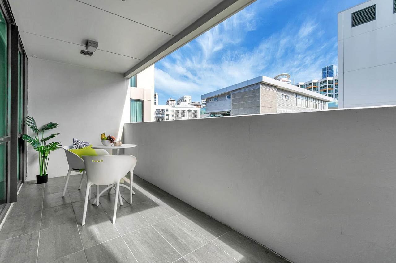 Apartment Dockside Delight + Cp!