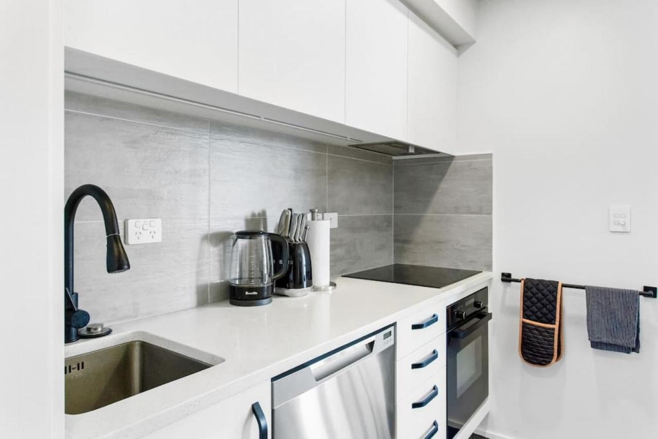 1br With Stunning Harbour Views - Netflix - Wifi Apartment *