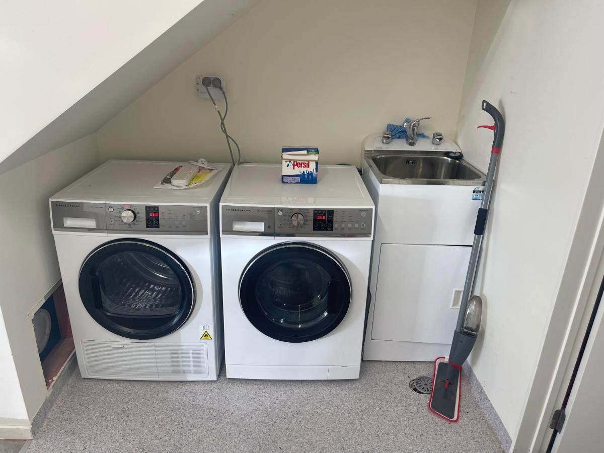 Spacious Near Cbd Pool Parking 3br Apartamento