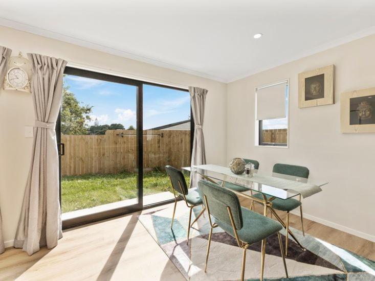 Holiday home Away From Home! Auckland