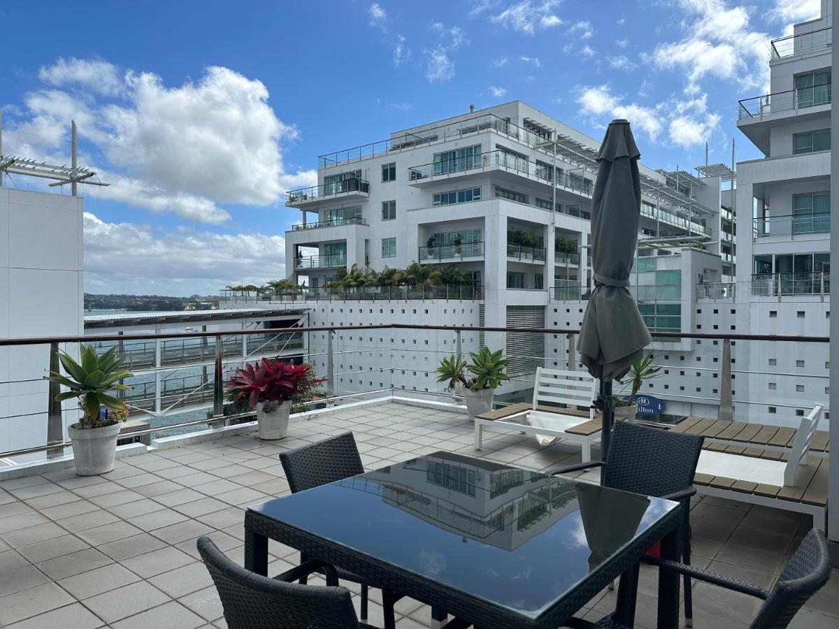 Waterfront Seaview - Same Building Block As Hilton *