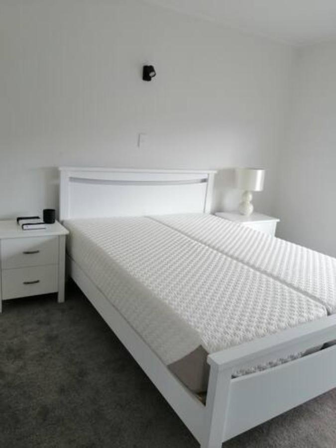 Apartment Centre Takapuna 2 Beds & Garage & Netflix