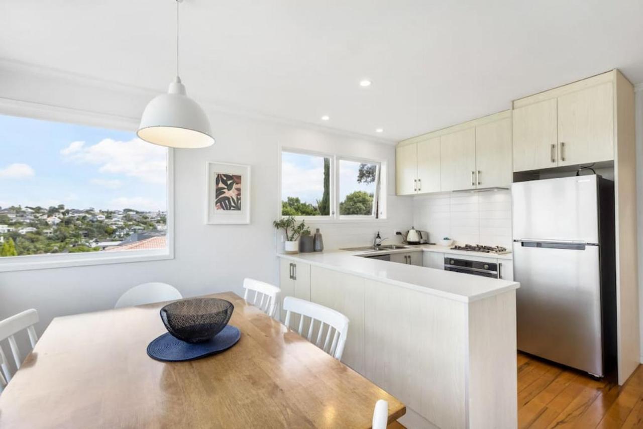 Coastal Calm Is Near To The With Bbq Holiday home Auckland