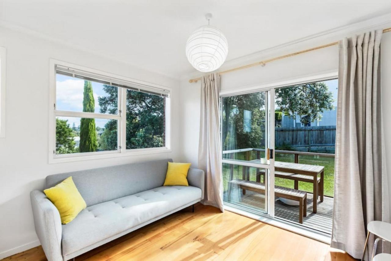 Coastal Calm Is Near To The With Bbq Holiday home Auckland