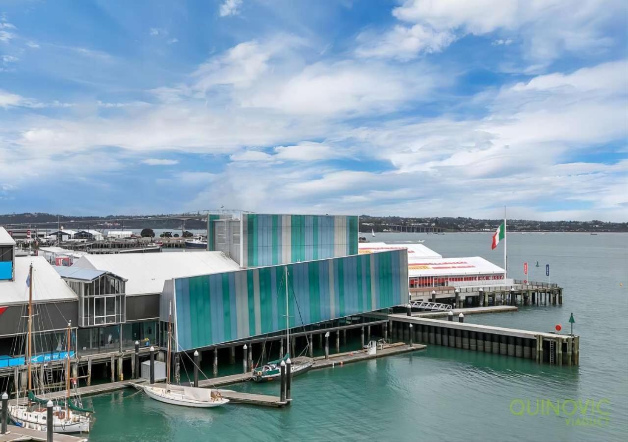 Waterfront Seaview - Same Building Block As Hilton *