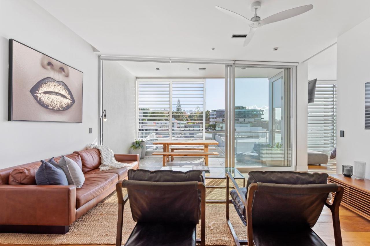 Luxury 2 Bed2bath Penthouse Free Secure Carpark Apartment