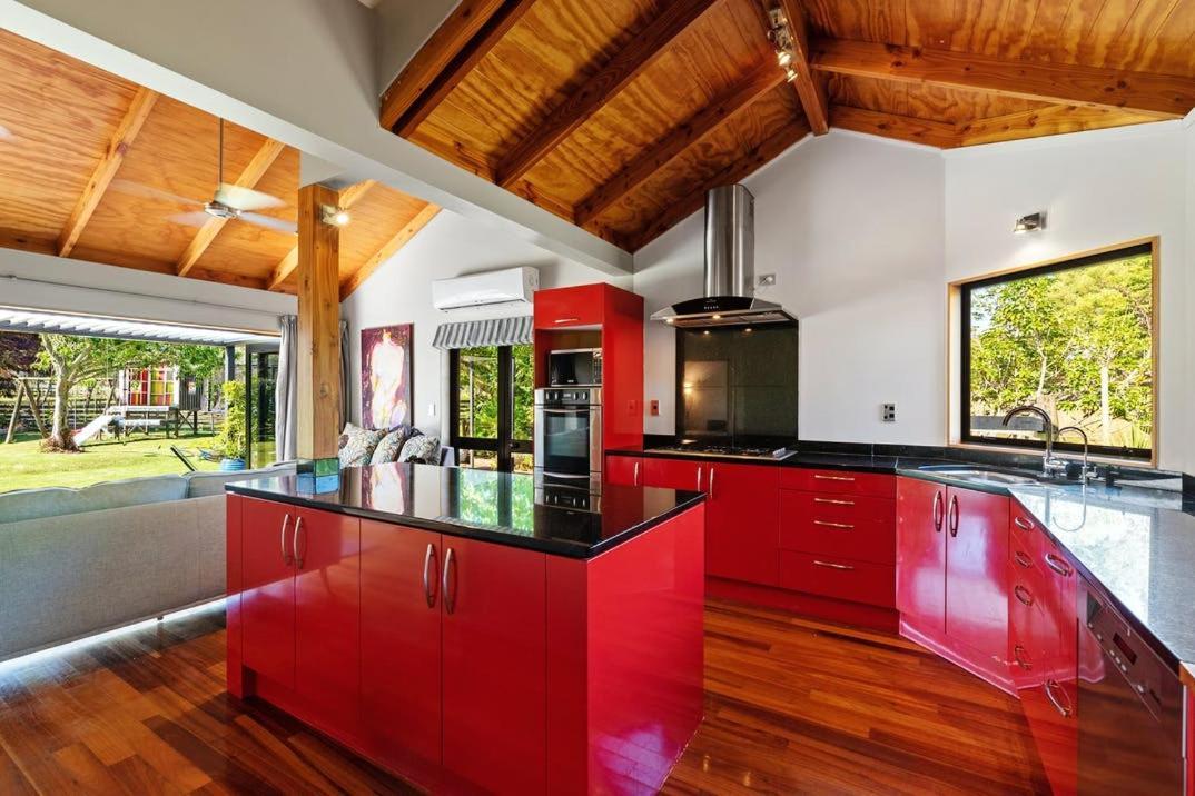 Lascelles Escape Holiday home *