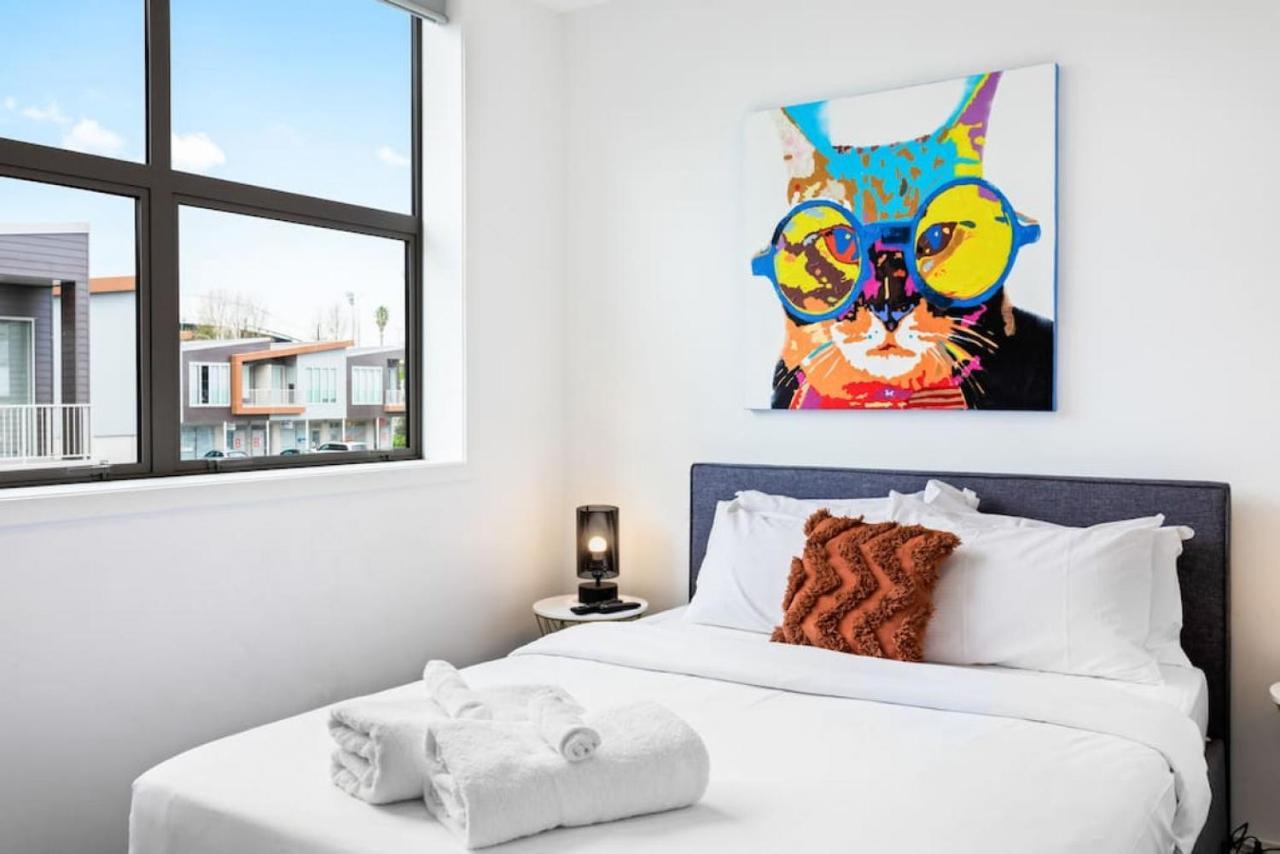 The Perfect Pad On The Shore Seconds To Stadium