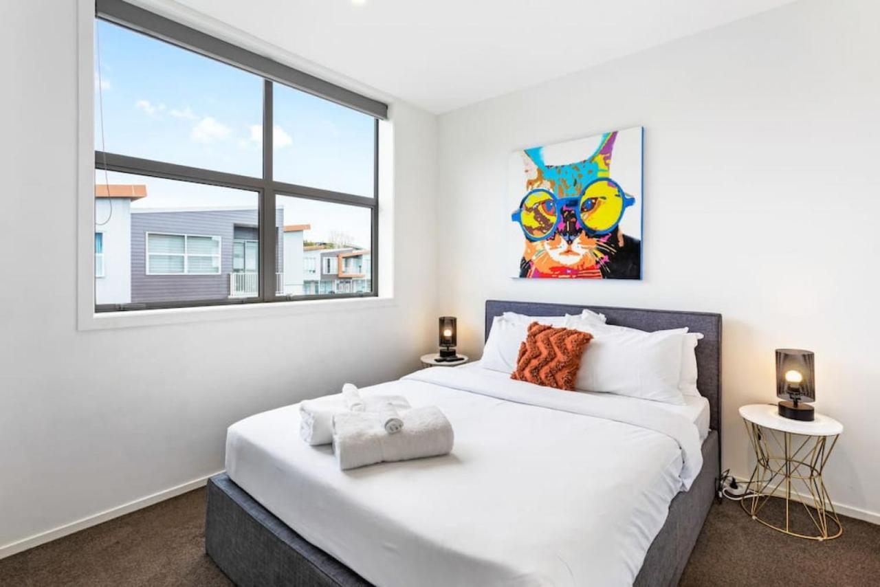 The Perfect Pad On The Shore Seconds To Stadium