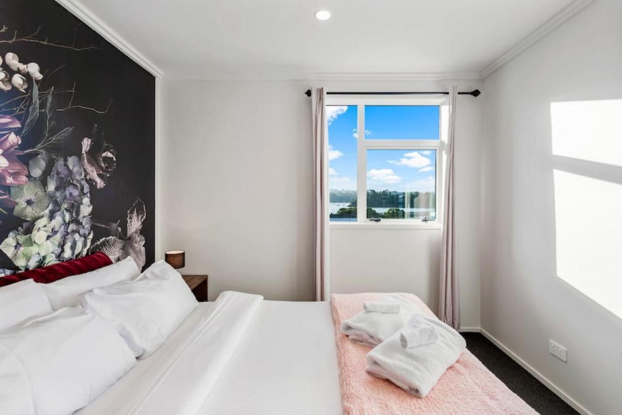 3 Bedroom Stunner In Hobsonville - Wifi - Netflix Auckland