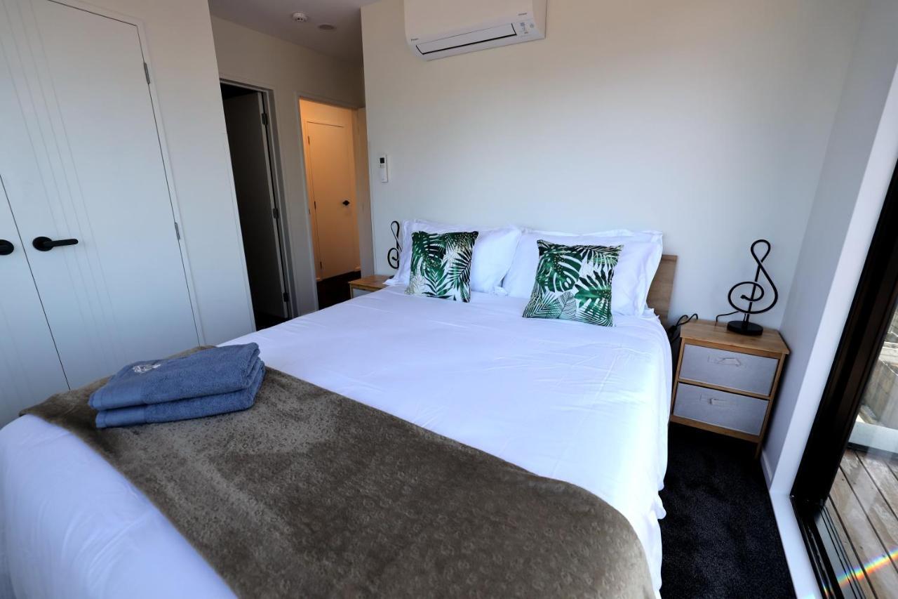 Luxury Brand New Designer Living * Auckland
