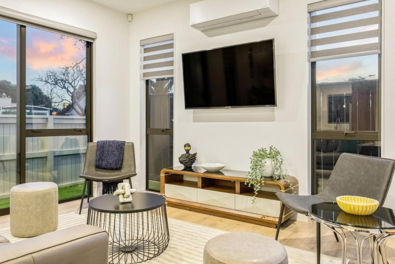 Pristine Modern - Netflix - Heatpump * Auckland