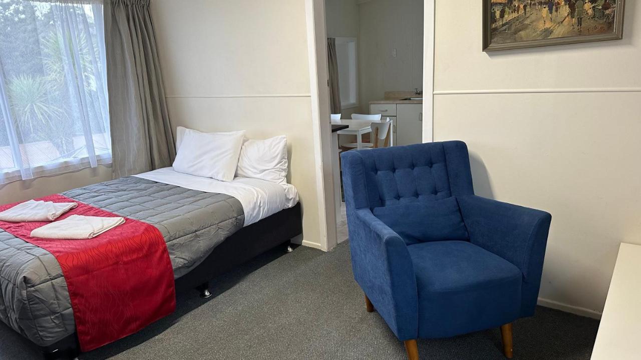Touchwood Motor & Inner Ground * Auckland