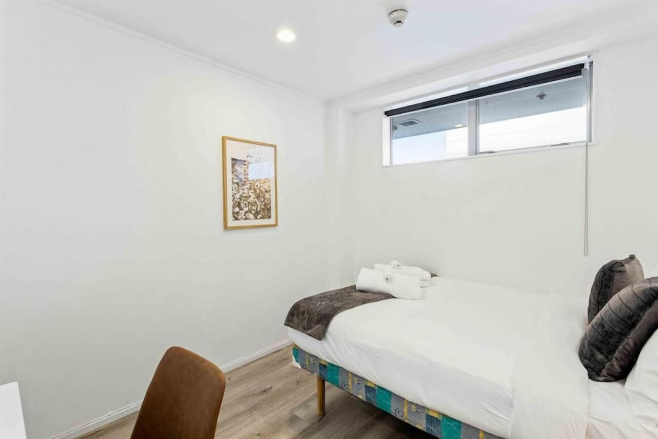 Cozy Two Bedroom With Seaview - Wifi - Gym * Auckland
