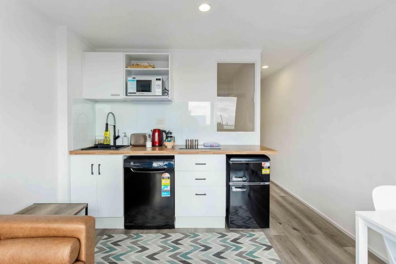Cozy Two Bedroom With Seaview - Wifi - Gym Apartment