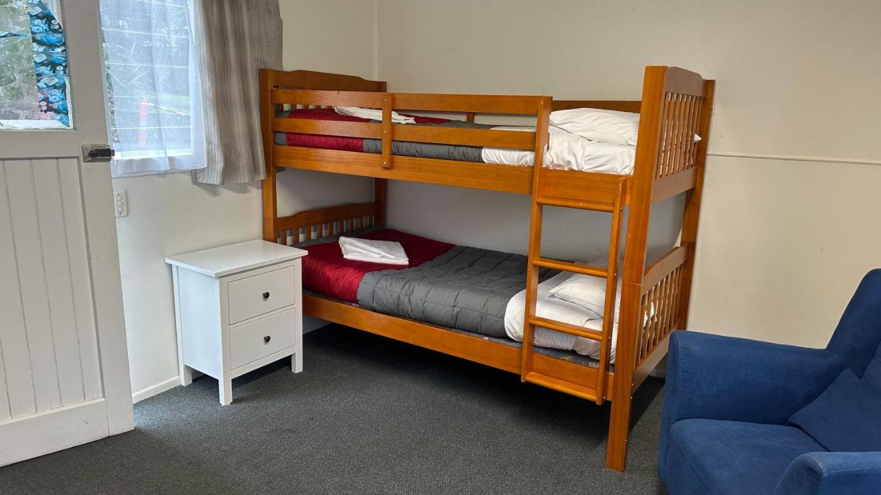 Motel Touchwood Motor & Inner Ground *