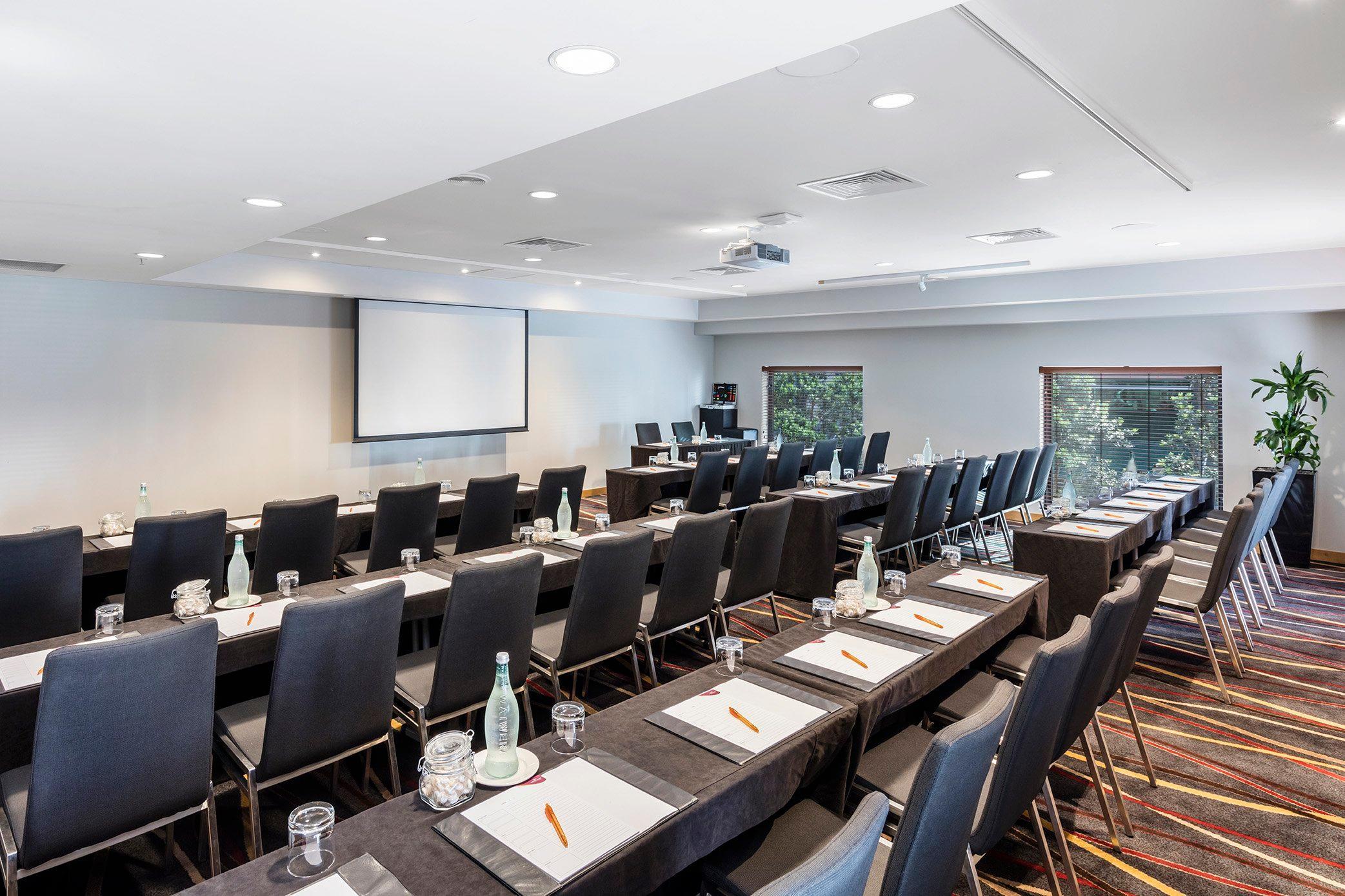 Crowne Plaza By Ihg Hotel 4*