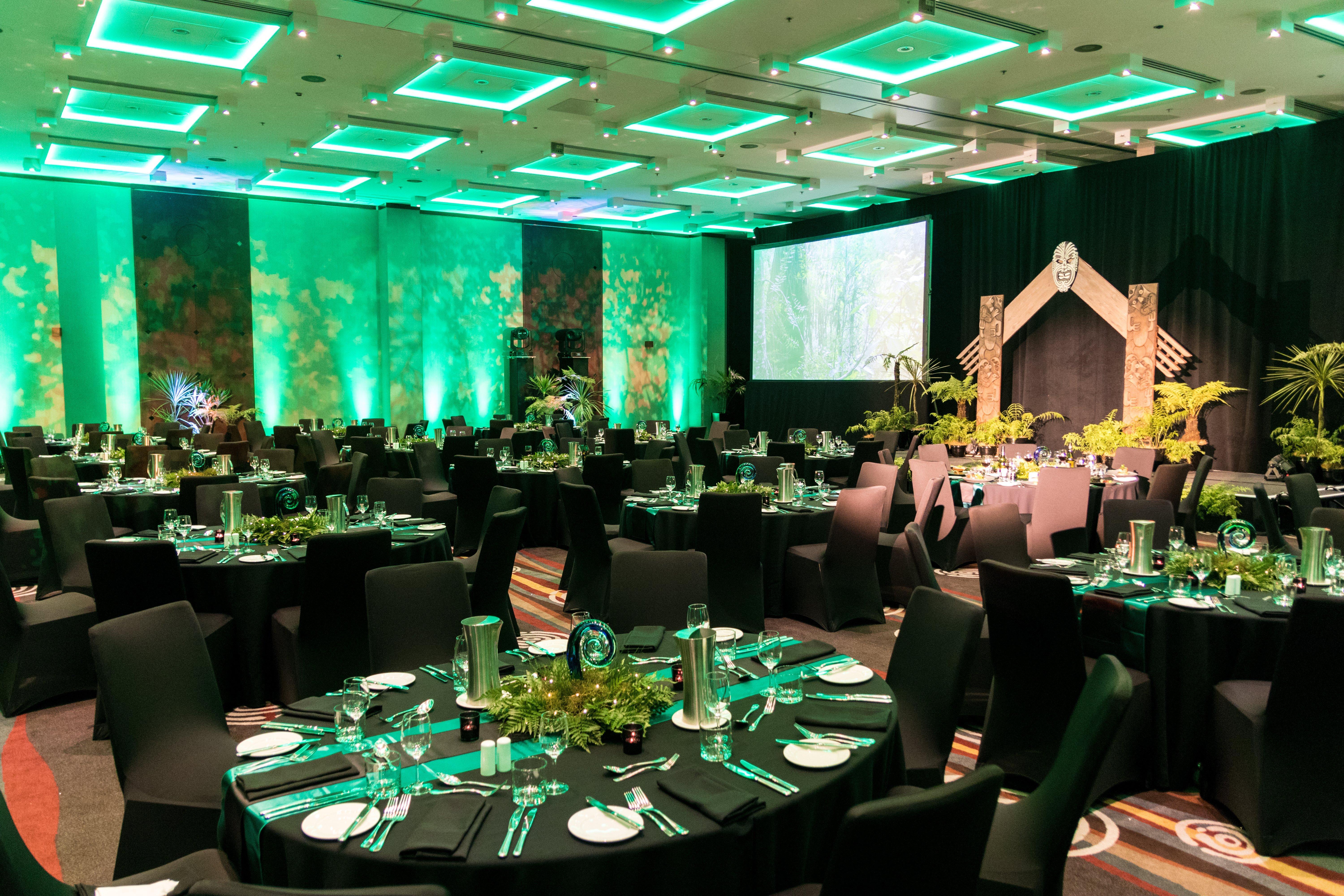 Crowne Plaza By Ihg 4*