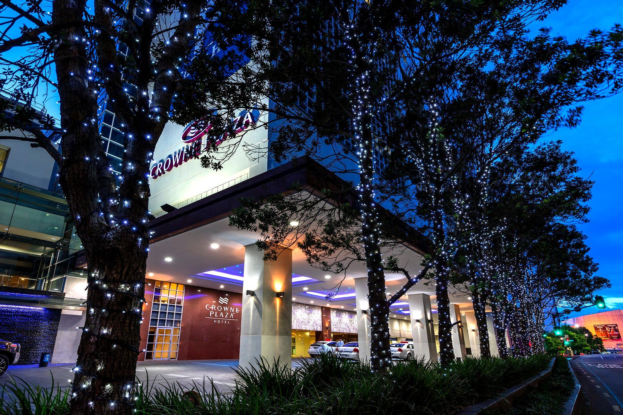 Crowne Plaza By Ihg