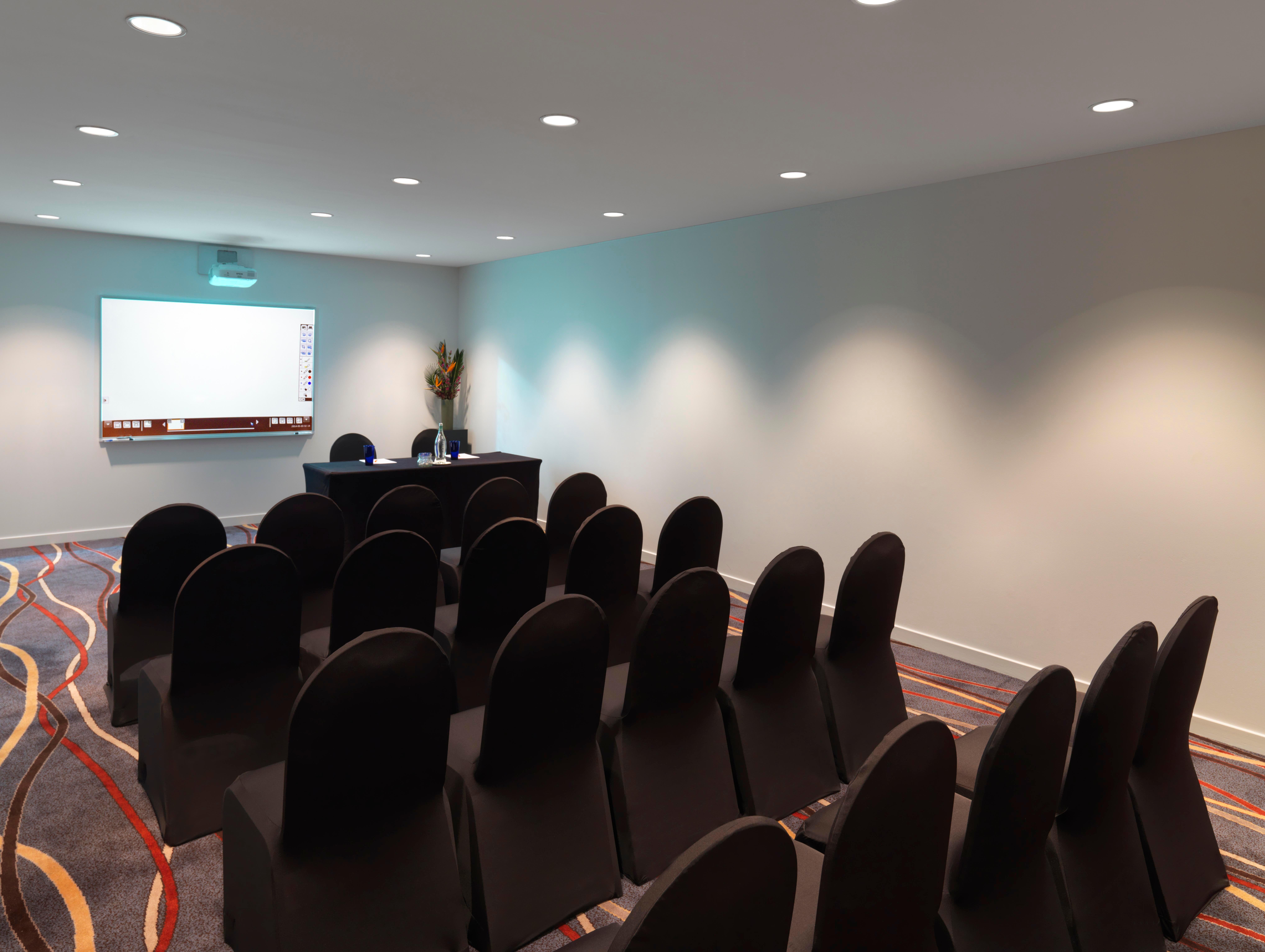 Crowne Plaza By Ihg