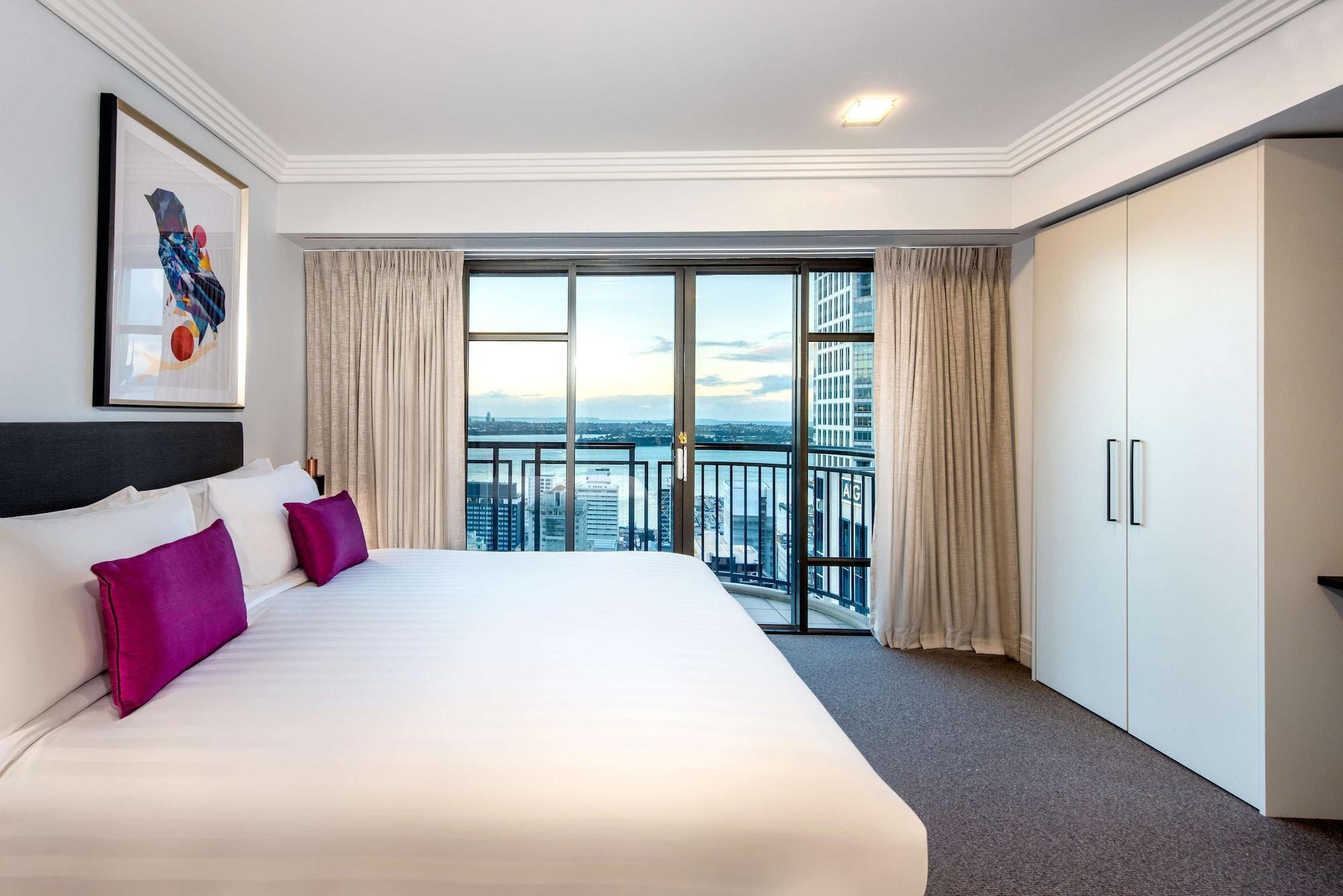Aparthotel Avani Metropolis Residences 4*