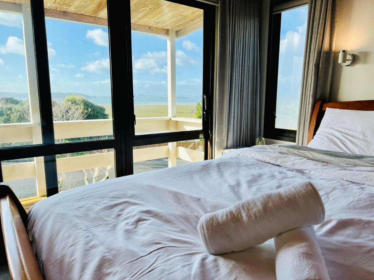 Seaview King Ensuite West Harbour *