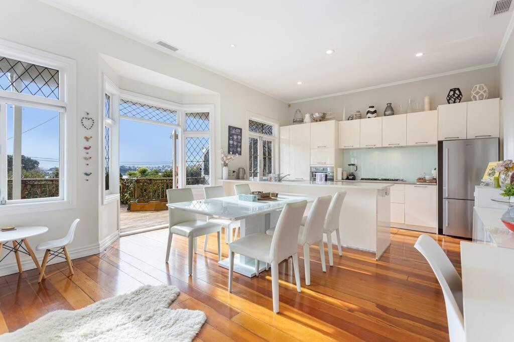 Parnell With Stunning Views *