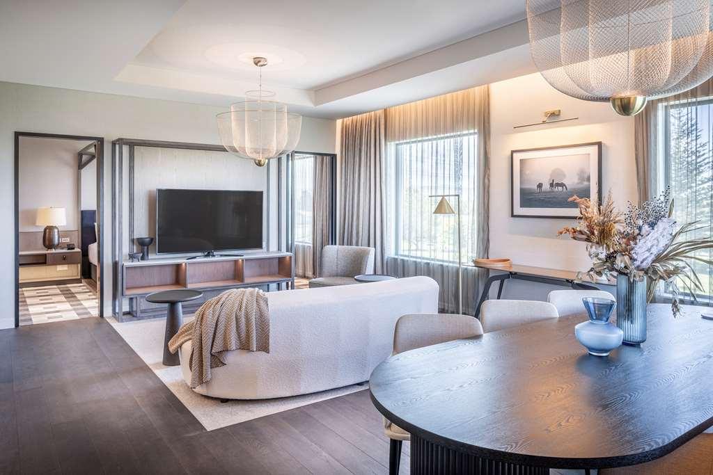 Doubletree By Hilton Karaka 4*