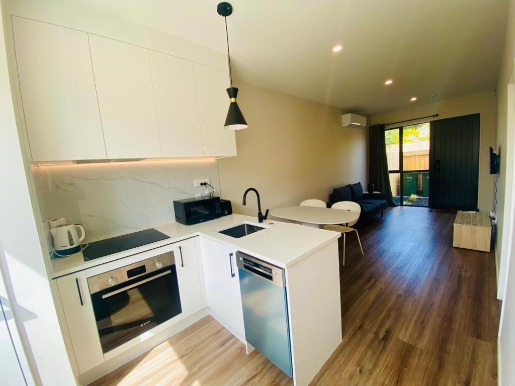 / Short Term Rent * Auckland