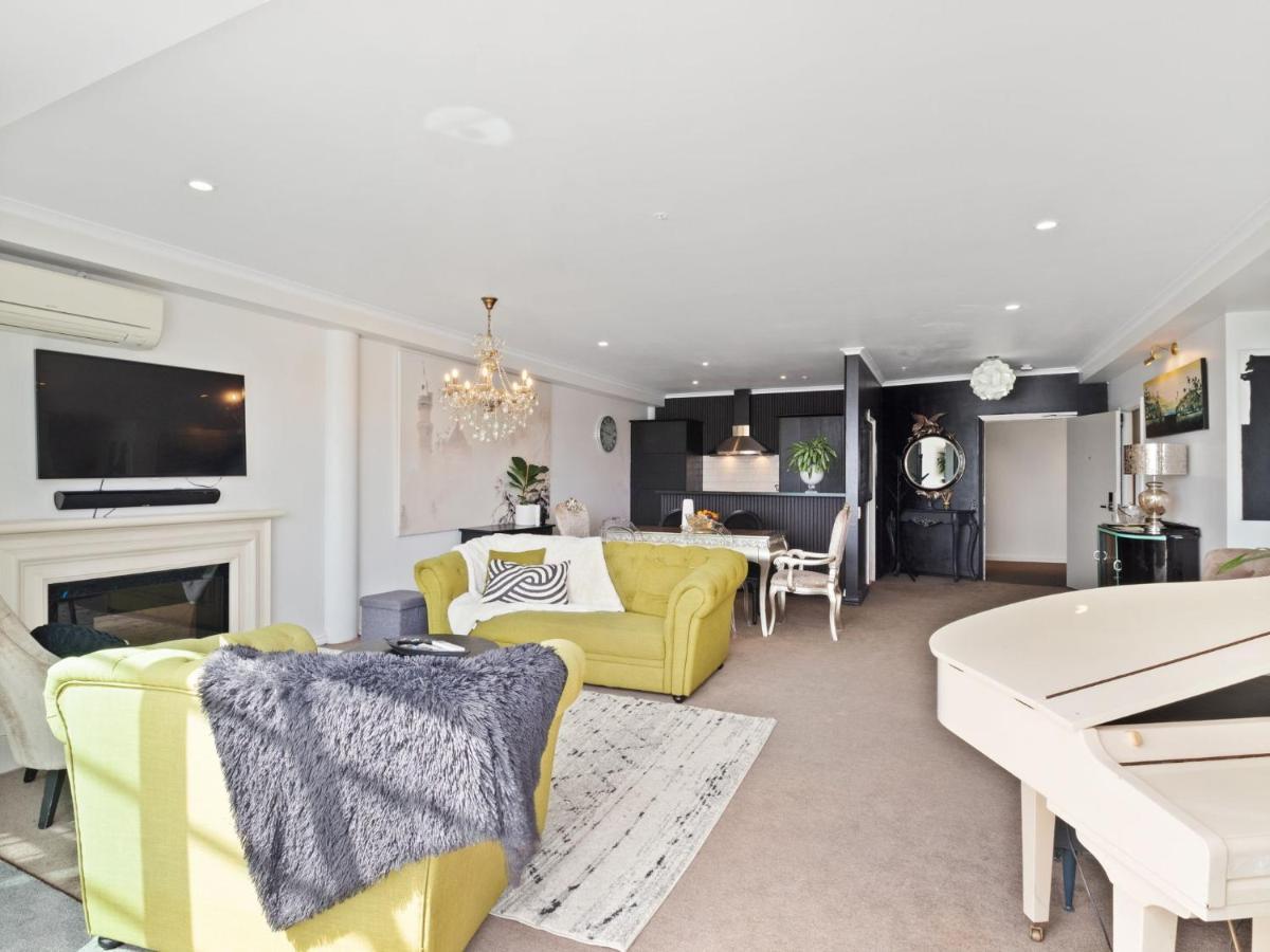 Waterfront Highview - Princes Wharf Apartment *
